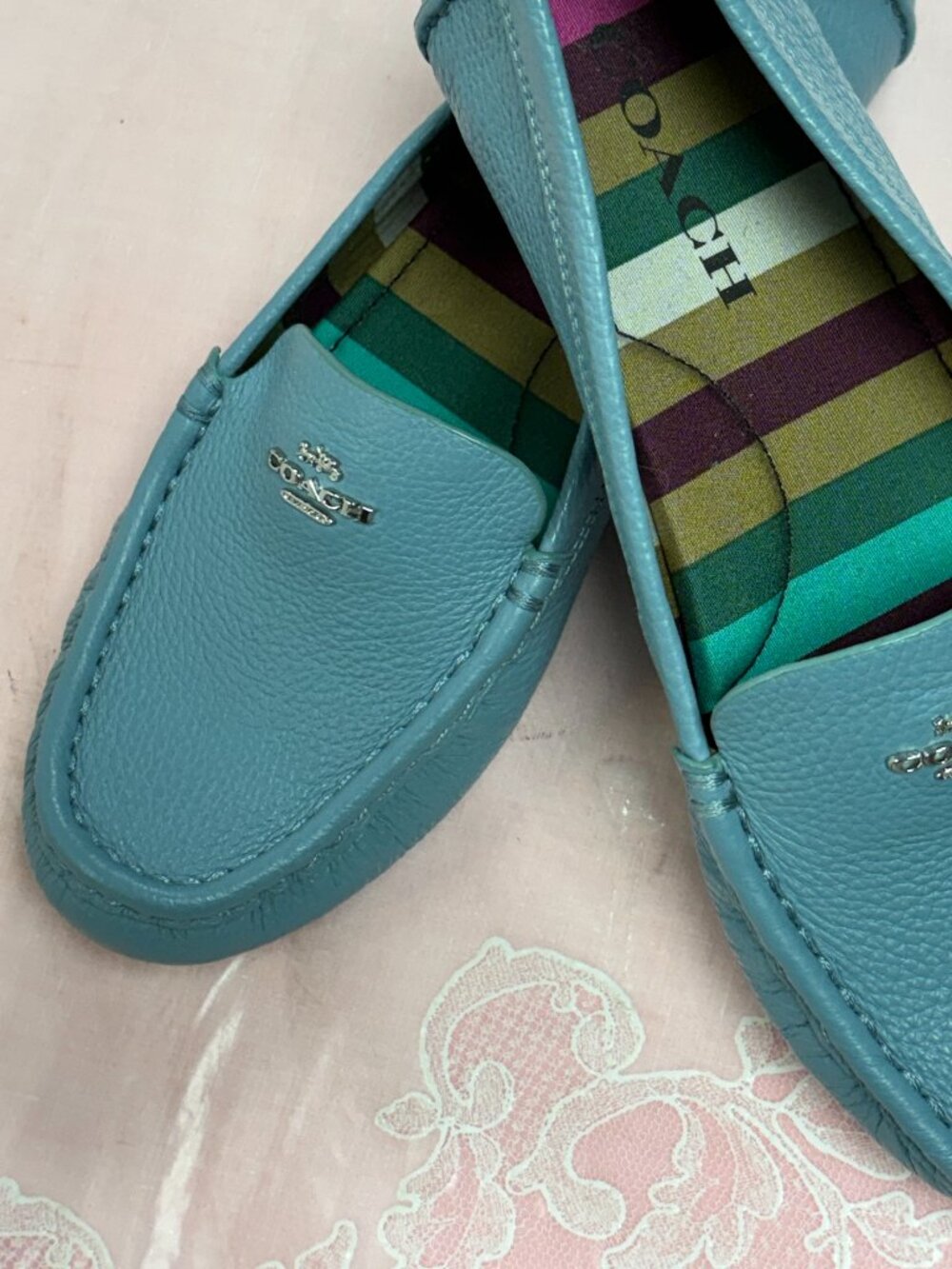 NEW-COACH-Women-G4835-Blue leather Loafers.Sz-7B.Vietnam.
